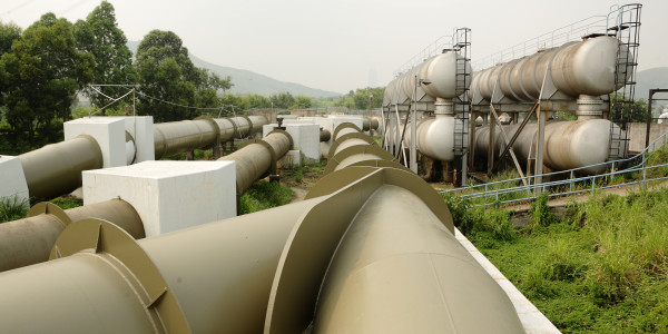 Tuberos · Instalación / Mantenimiento Tuberías Industriales Prades · Medición, corte y conformado de tuberías según planos y especificaciones